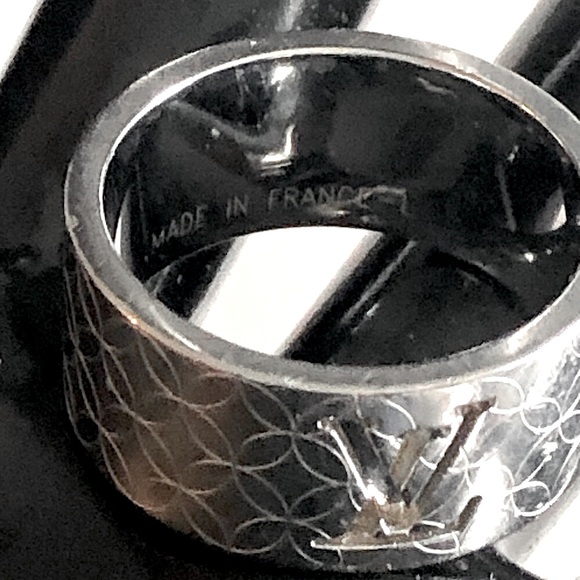 LOUIS VUITTON Cut Out Burg Champs Elysees Silver Plated Ring Unisex Sz L 10-1/4 - Picture 13 of 17
